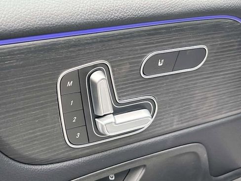 New 2026 Mercedes-Benz GLB 250 4MATIC image 15