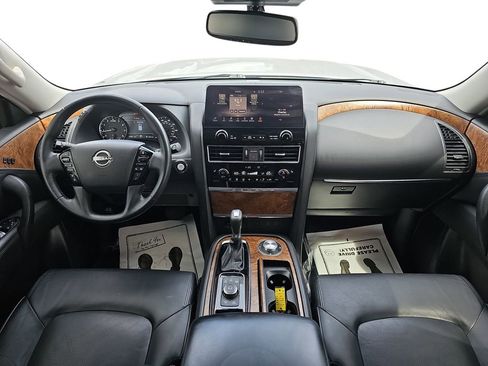 Used 2022 Nissan Armada SL w/ Captain's Chairs Package AWD/4WD image 13