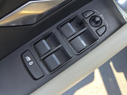 Used 2020 Jaguar E-PACE SE AWD/4WD image 28