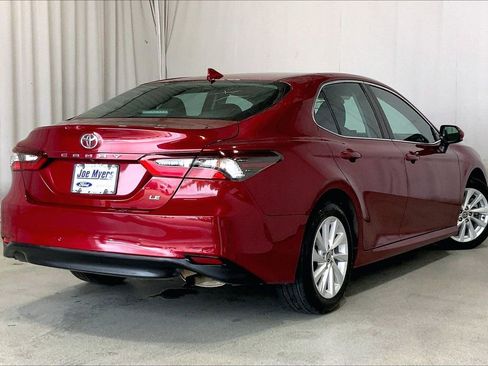 Used 2022 Toyota Camry LE FWD image 13