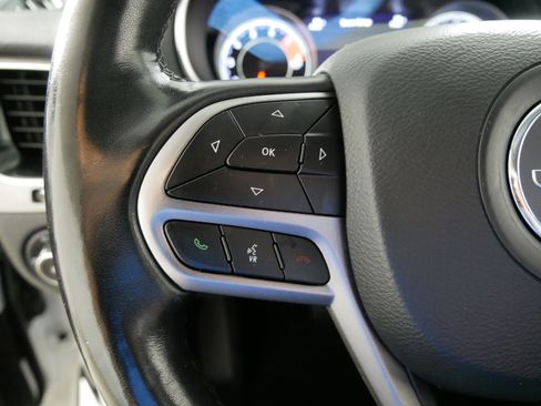 Used 2020 Jeep Cherokee Limited AWD/4WD image 27