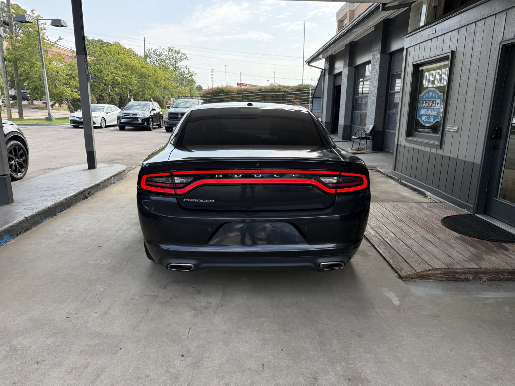 Used 2019 Dodge Charger SXT w/ Leather Interior Group RWD image 6