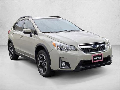 Used 2016 Subaru Crosstrek 2.0i Limited w/ Popular Package #2 image 3