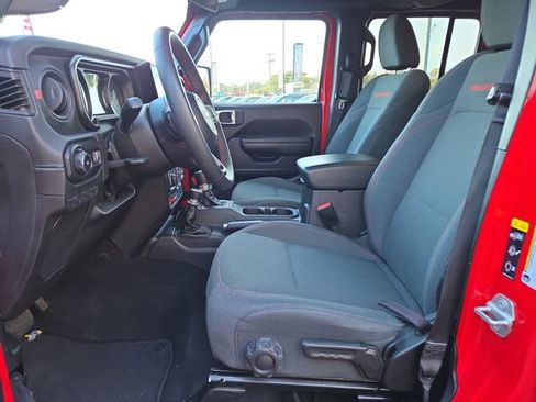 Used 2024 Jeep Wrangler Rubicon image 10