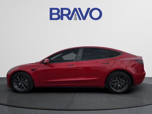 Used 2023 Tesla Model 3 Standard Range RWD image 2
