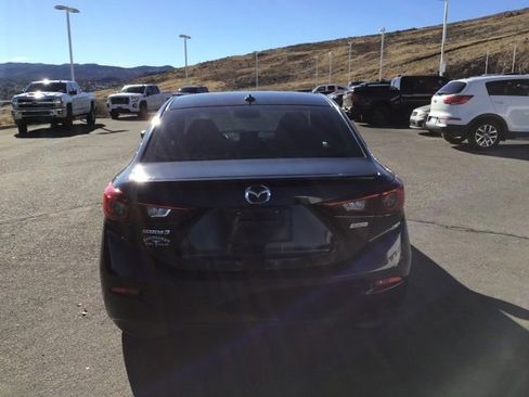 Used 2016 MAZDA MAZDA3 i Touring w/ Popular Equipment Package image 9