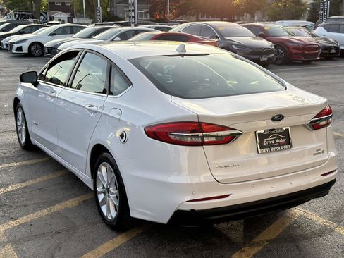 Used 2019 Ford Fusion SE FWD image 8