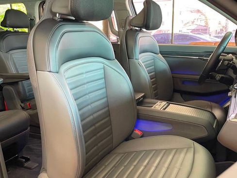 Used 2024 Kia EV9 Land image 45