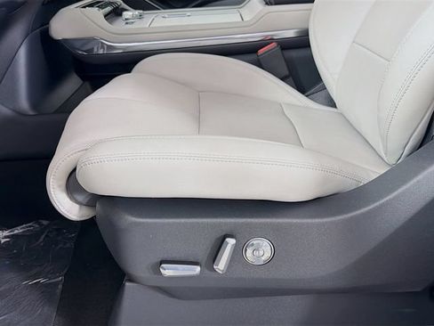 New 2026 Lincoln Navigator Reserve w/ Jet Appearance Package AWD/4WD image 20