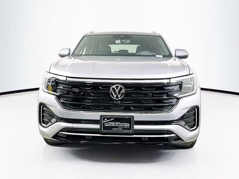 Used 2025 Volkswagen Atlas Cross Sport SEL Premium R-Line AWD/4WD image 6