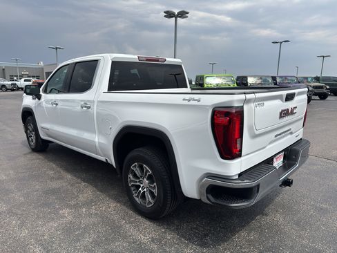 Used 2025 GMC Sierra 1500 SLT AWD/4WD image 7