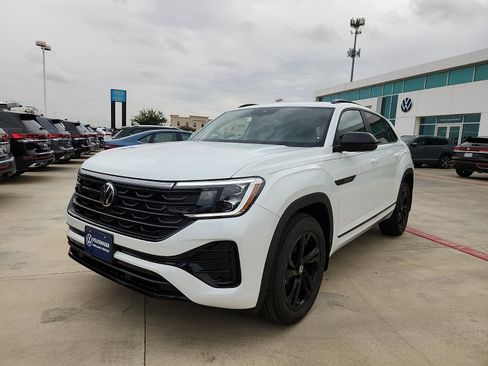 New 2026 Volkswagen Atlas Cross Sport SEL R-Line AWD/4WD image 3