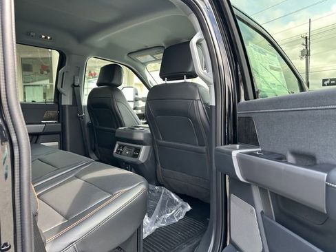 New 2025 Ford F350 Lariat image 28