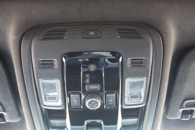 Used 2026 Cadillac Escalade V AWD/4WD image 38