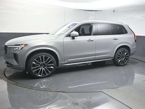 Used 2026 Volvo XC90 B6 Plus w/ Protection Package Premier AWD/4WD image 4