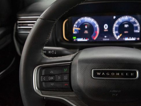Used 2024 Jeep Wagoneer Series III AWD/4WD image 30
