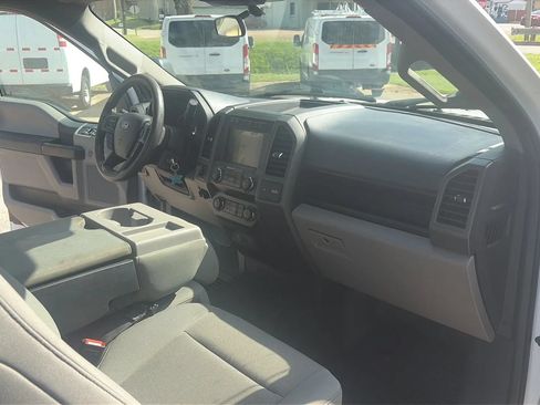 Used 2022 Ford F250 XL w/ Power Equipment Group AWD/4WD image 15
