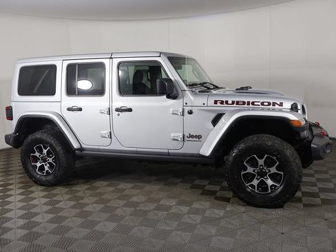 Used 2023 Jeep Wrangler Unlimited Rubicon w/ Dual Top Group AWD/4WD image 16