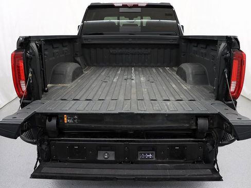 Certified 2021 GMC Sierra 2500 Denali w/ Denali Black Diamond Edition image 7