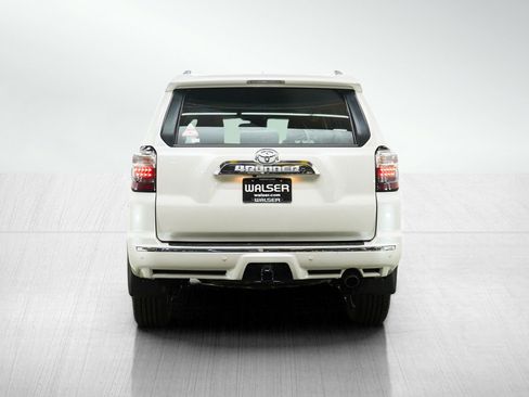 Used 2022 Toyota 4Runner Limited AWD/4WD image 4