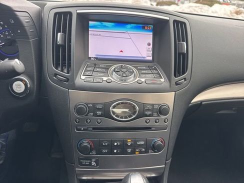 Used 2013 INFINITI G37 x w/ Premium Pkg image 16