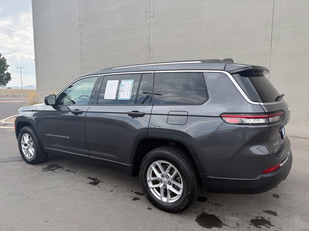 Used 2021 Jeep Grand Cherokee L Laredo w/ Luxury Tech Group I AWD/4WD image 3