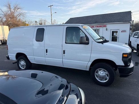 Used 2014 Ford E-250 and Econoline 250 w/ Power Group image 8