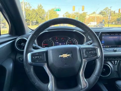Used 2020 Chevrolet Blazer LT FWD image 12