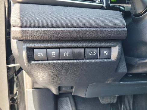 Used 2025 Toyota Camry LE image 24