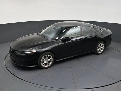 Used 2023 Honda Accord LX image 11