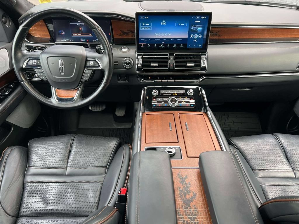 Used 2024 Lincoln Navigator Black Label AWD/4WD image 16