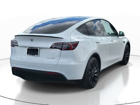 Used 2022 Tesla Model Y Performance image 4