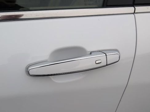 Used 2024 Chevrolet Equinox Premier image 18