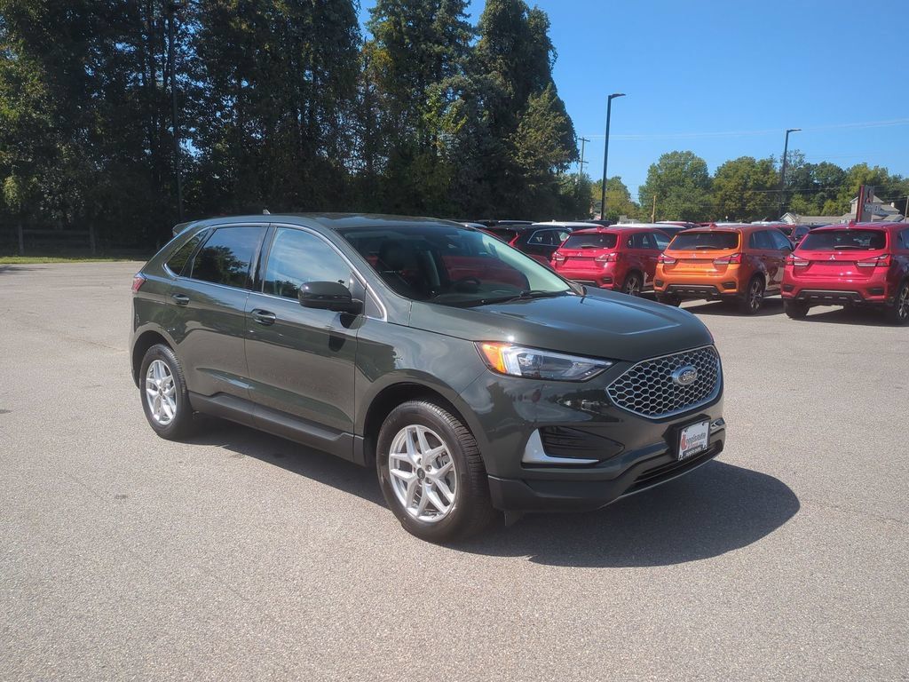 Used 2024 Ford Edge SEL AWD/4WD image 3