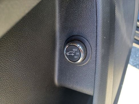 Used 2020 Chevrolet Traverse LT w/ Driver Confidence II Package image 15