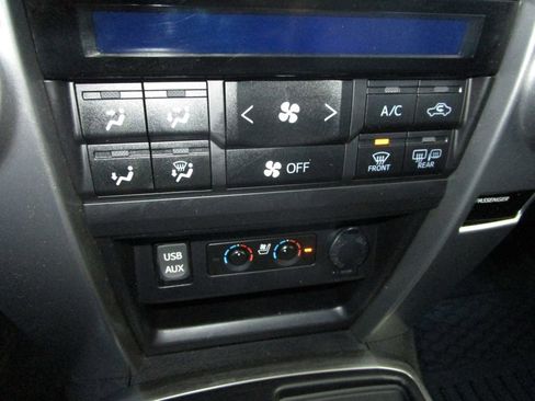 Used 2016 Toyota 4Runner Limited image 35