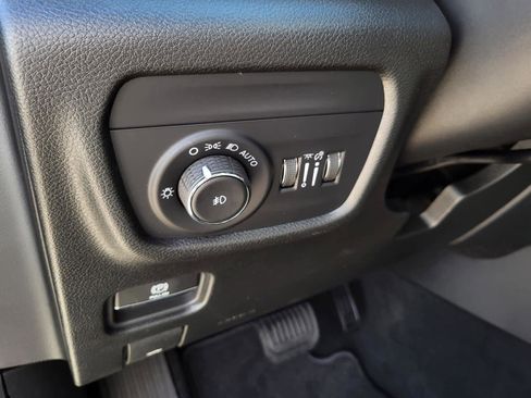 New 2025 Jeep Grand Cherokee L Limited w/ Black Appearance Package image 18