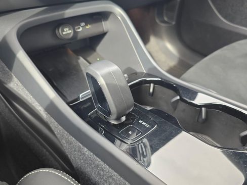 Certified 2023 Volvo XC40 Recharge Ultimate image 35