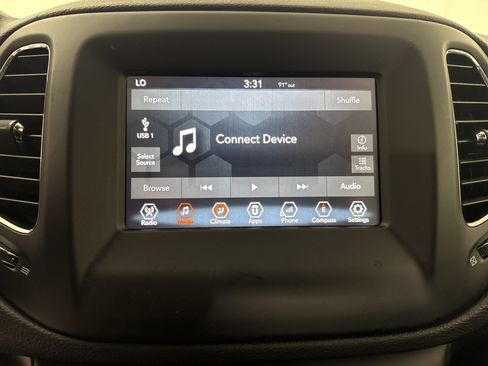 Used 2018 Jeep Compass Sport w/ Tech Group FWD image 17