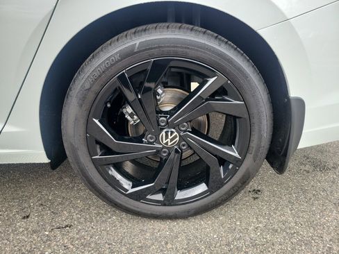 New 2026 Volkswagen Jetta SE FWD image 22