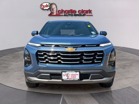 Used 2025 Chevrolet Equinox LT w/ Safety and Technology Package FWD image 9