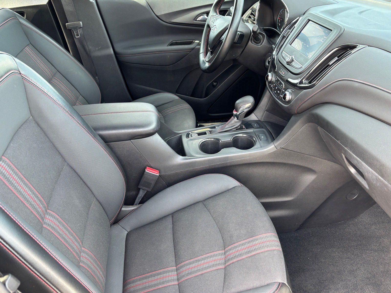 Used 2023 Chevrolet Equinox RS AWD/4WD image 30