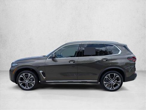 Used 2026 BMW X5 sDrive40i RWD image 9