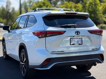 Used 2022 Toyota Highlander XSE