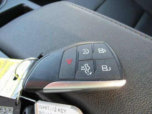 Used 2024 GMC Sierra 1500 SLT AWD/4WD image 25