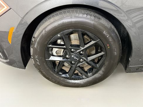 Used 2025 Kia K5 LXS image 11