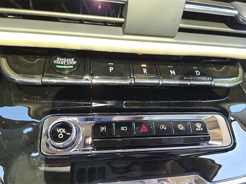 New 2026 Lincoln Corsair Premiere image 14