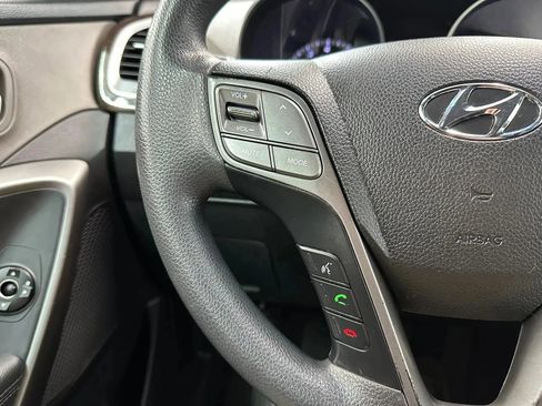 Used 2017 Hyundai Santa Fe SE AWD/4WD image 20