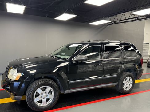 Used 2007 Jeep Grand Cherokee Laredo image 2