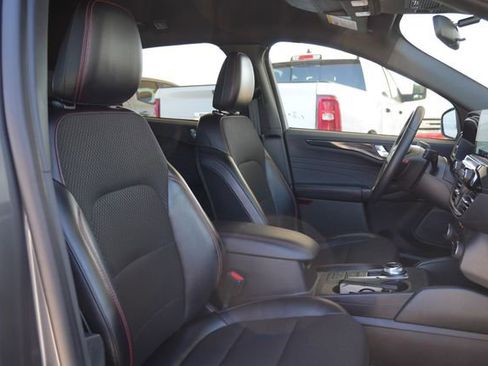 Used 2025 Ford Escape ST-Line FWD image 18